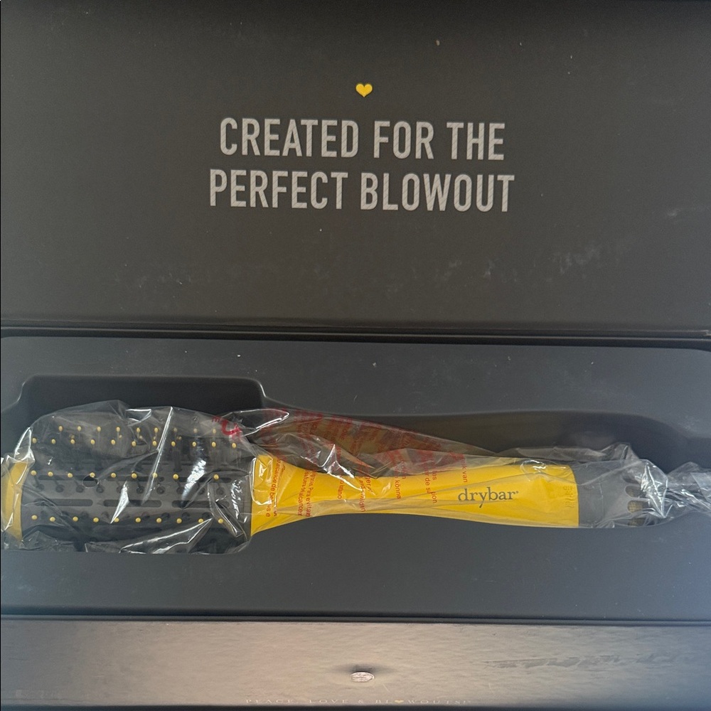 Drybar Yellow Round Blow-Dryer Brush - The Single Shot - Picture 3 of 4